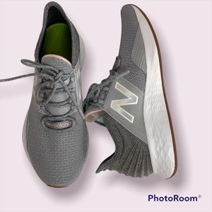 NEW BALANCE Fresh Foam Roav Running Shoe Sneaker